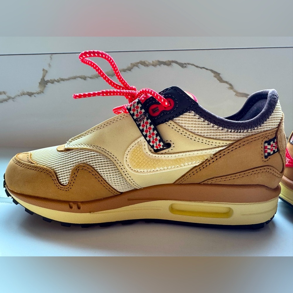 Travis Scott x Air Max 1 'Wheat' - Mens Sz 5.5 (Equivalent to Woman’s Sz 7) - Picture 6 of 13